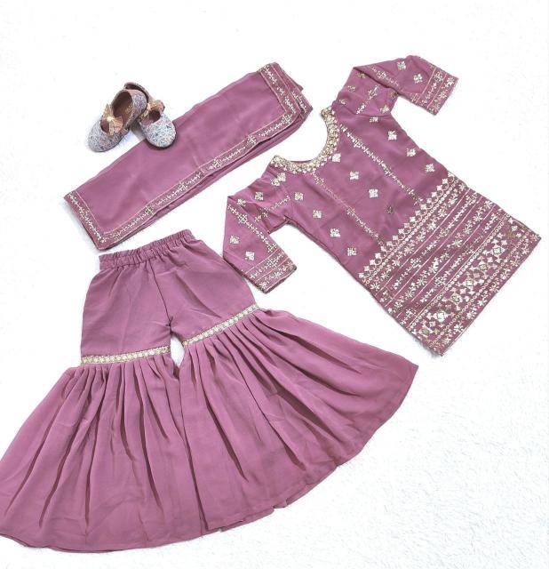 Trending Sequins Georgette Kids wear manufacturers in Kolkata